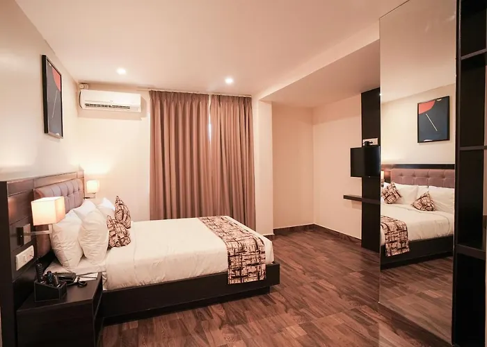Deluxe King Room